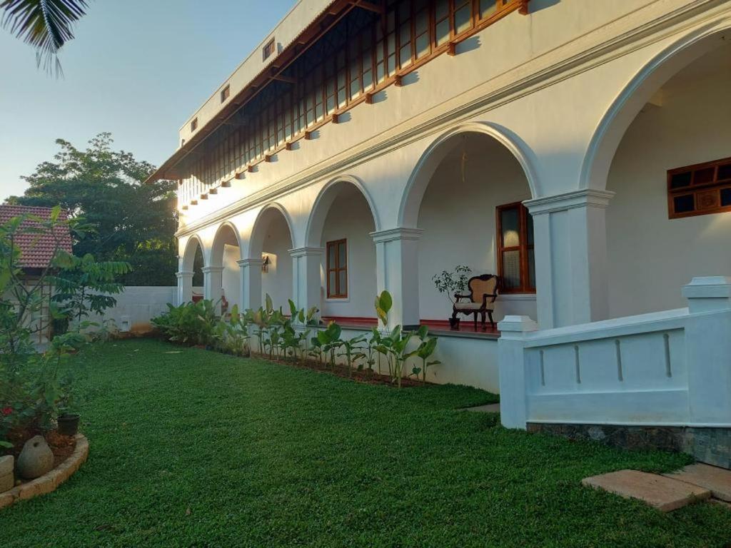 Marari Beach Bungalow Resort Alleppey Марарикулам Екстериор снимка