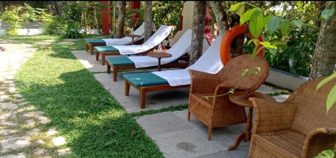 Marari Beach Bungalow Resort Alleppey Марарикулам Екстериор снимка